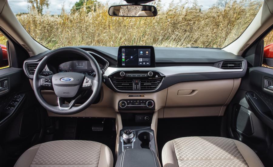Торпедо Ford Escape SE 2019 года  (NA) (фото 33 из 40)